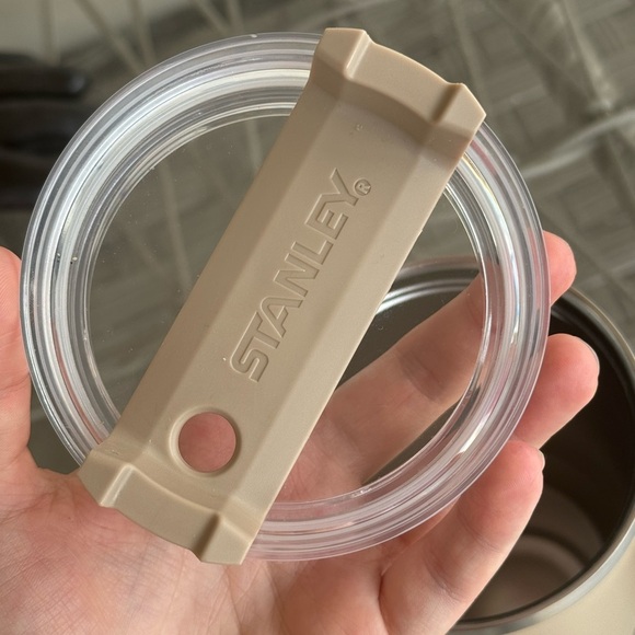 Stanley Adventure Quencher In Driftwood Travel Tumbler Straw Cup 40 oz - Picture 10 of 11